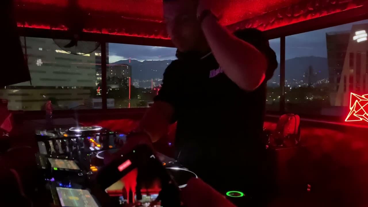 Cover of Mijitō Rooftop