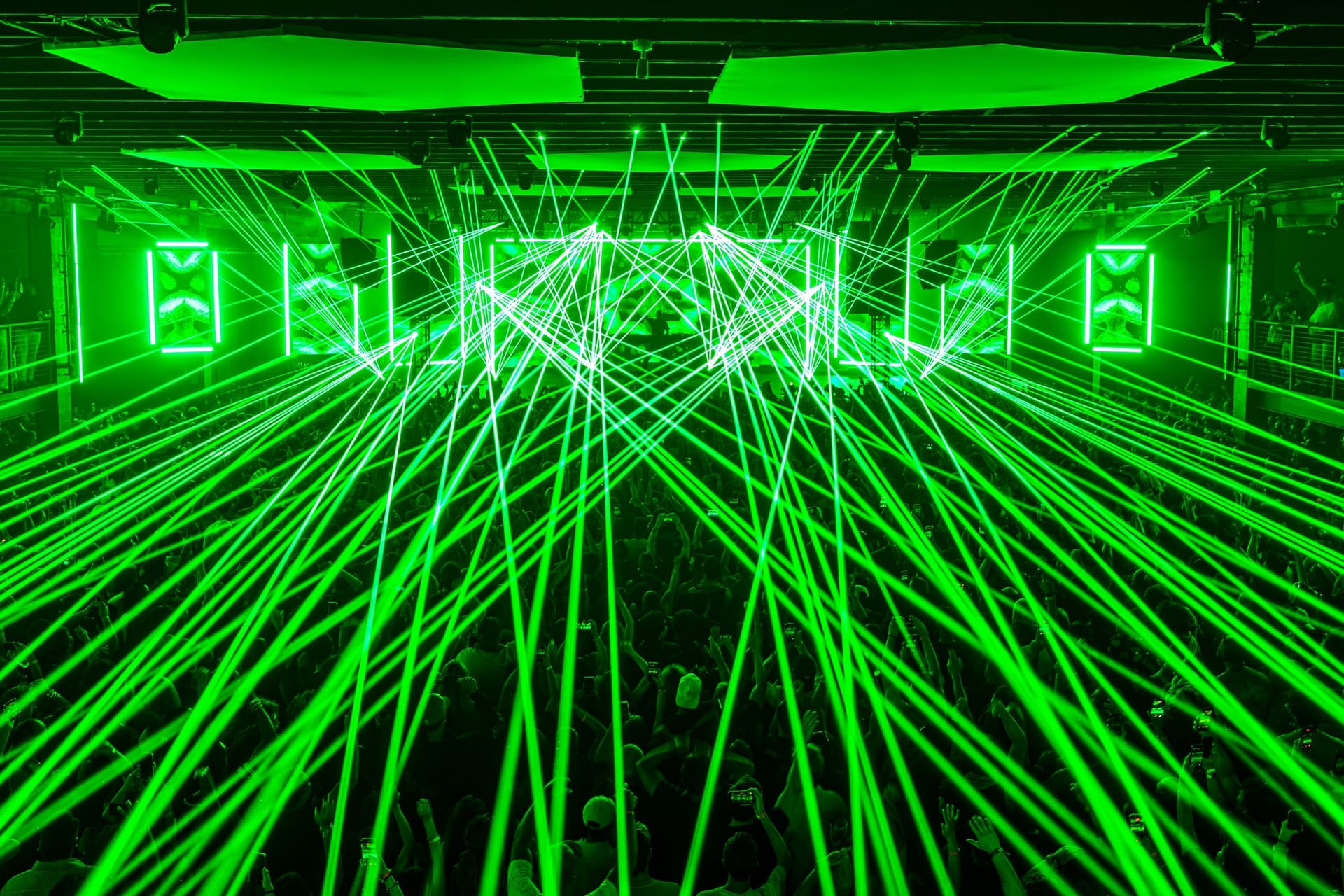 Echostage