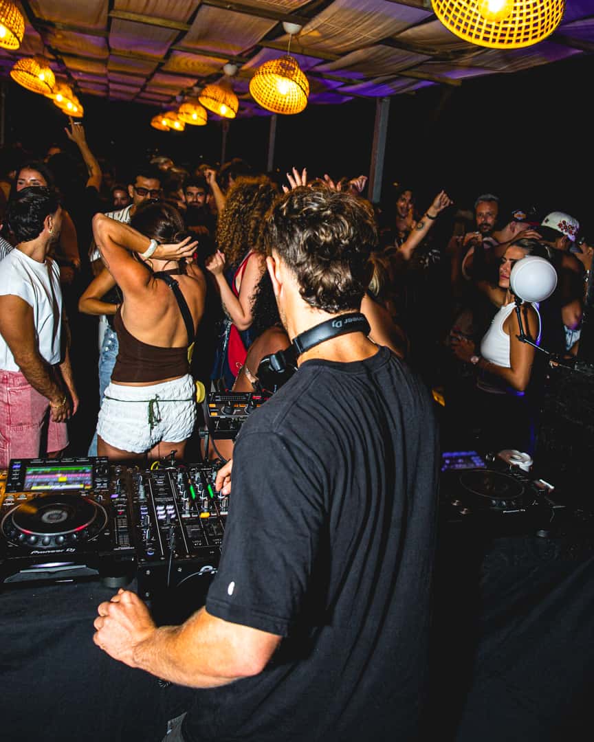 Flyer of Placeo & Soundwave pres. Mattia Scolaro - Free Beach Party – Groovy Friday