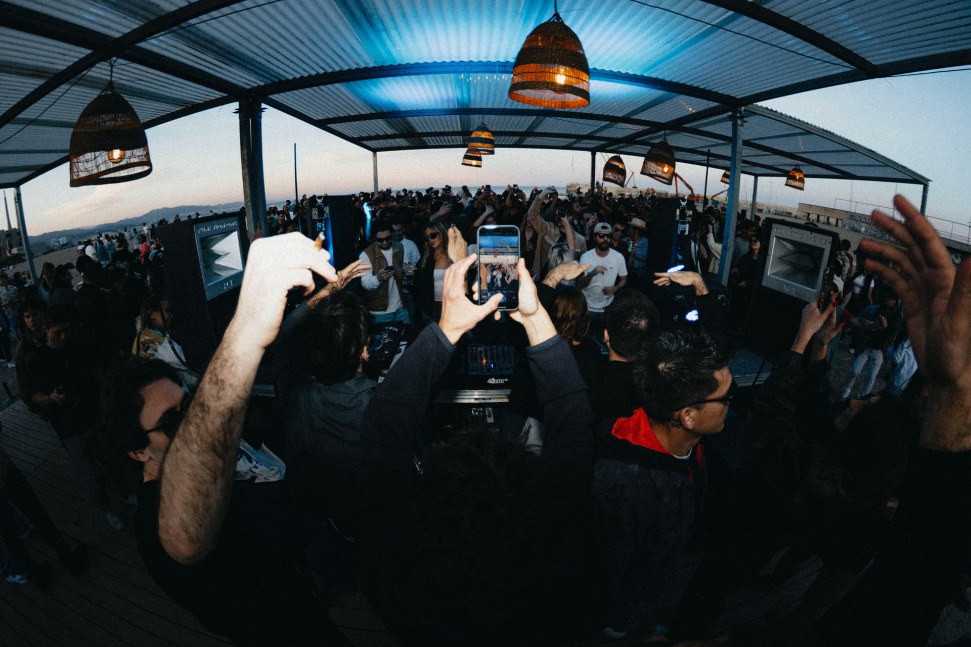 BEACH PARTY CLOSING SUMMER: Les Enfants x Checkpoint x Troopers
