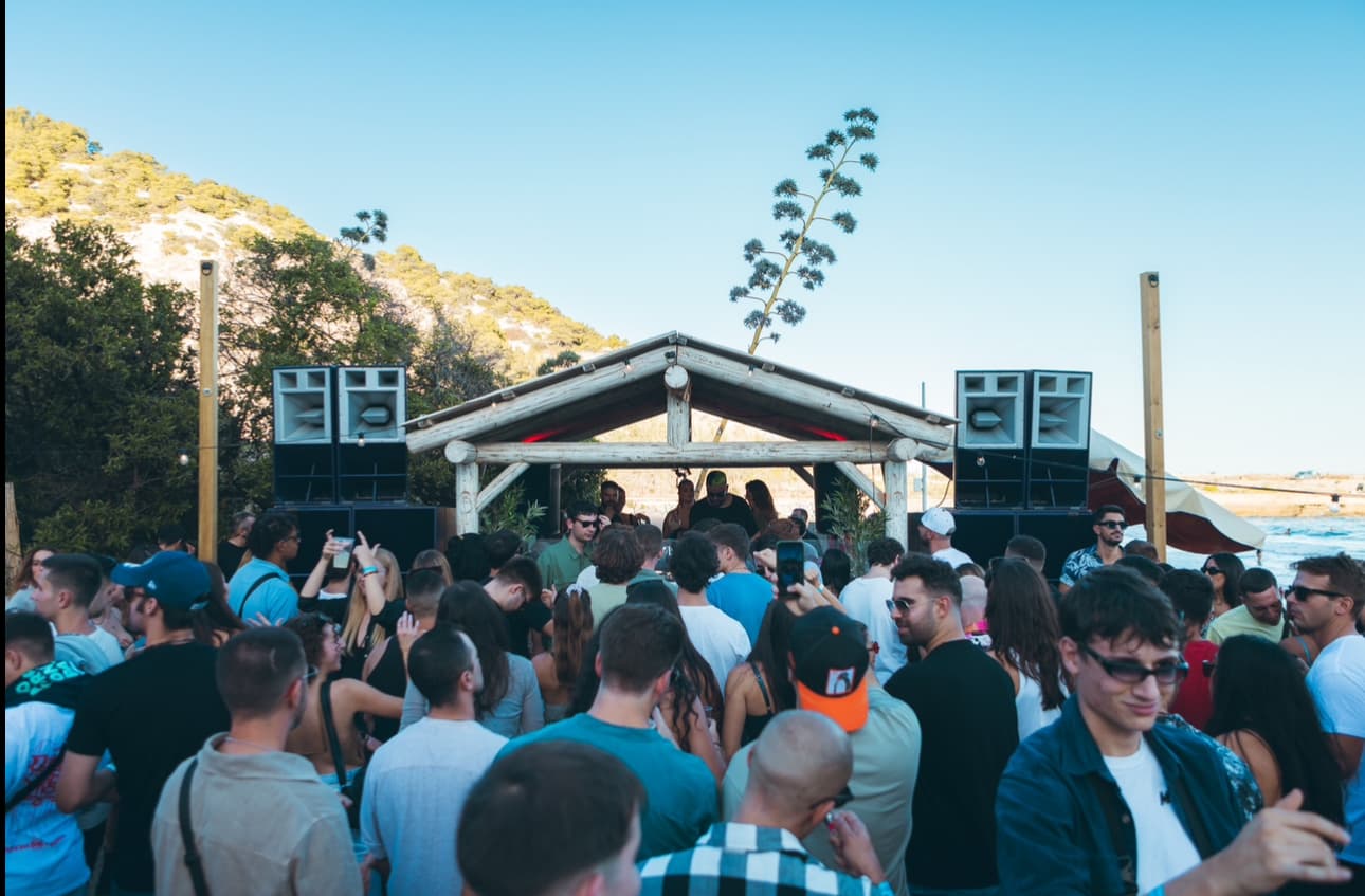 OPEN AIR BEACH PARTY