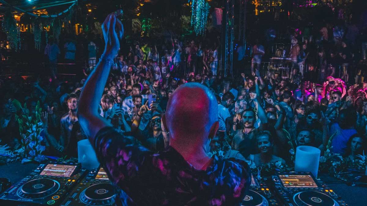 Cova Santa Presents Joseph Capriati