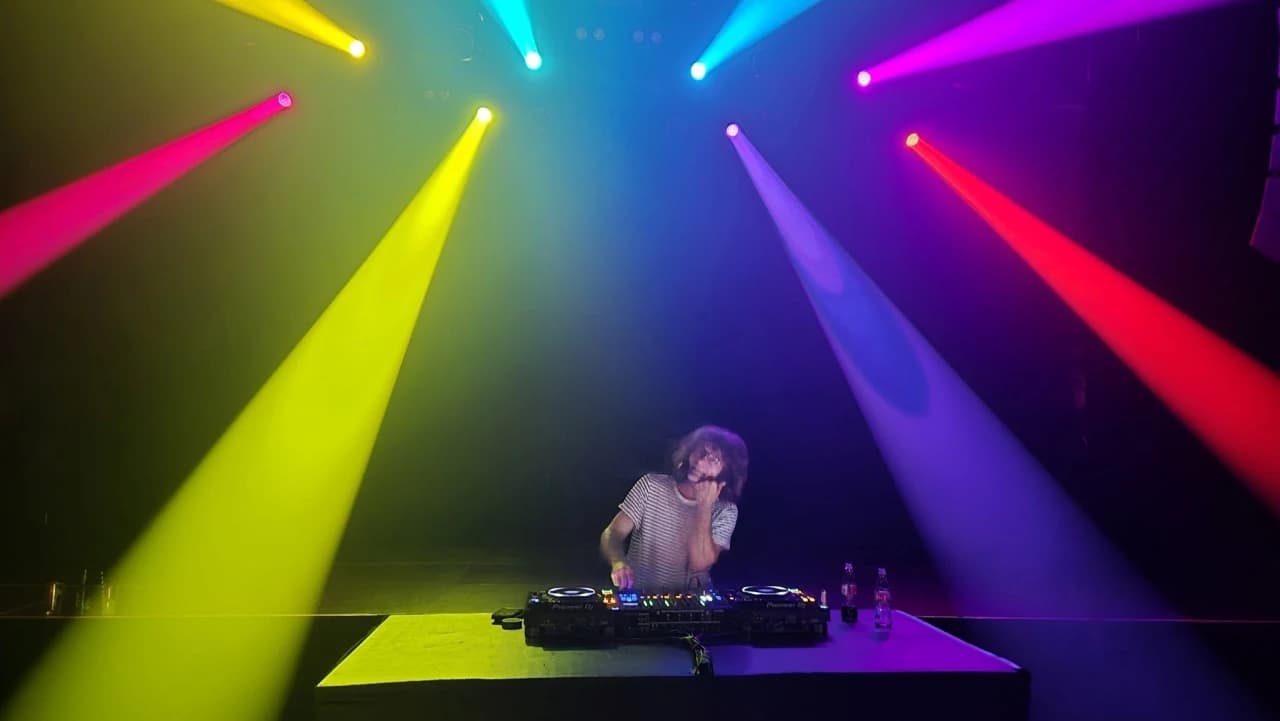 DJ Friendly