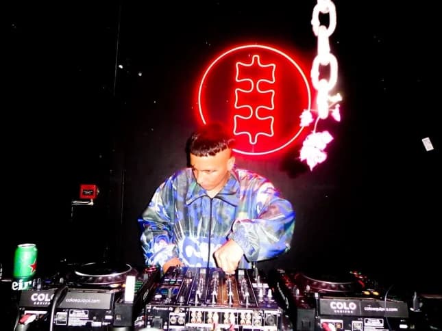 Felina Presenta Latin Crush V3: Genosidra Dj Gäp Illdabo B2b Linapary Bzzhound B3b Gitano Del Futuro B3b Mia Flaw