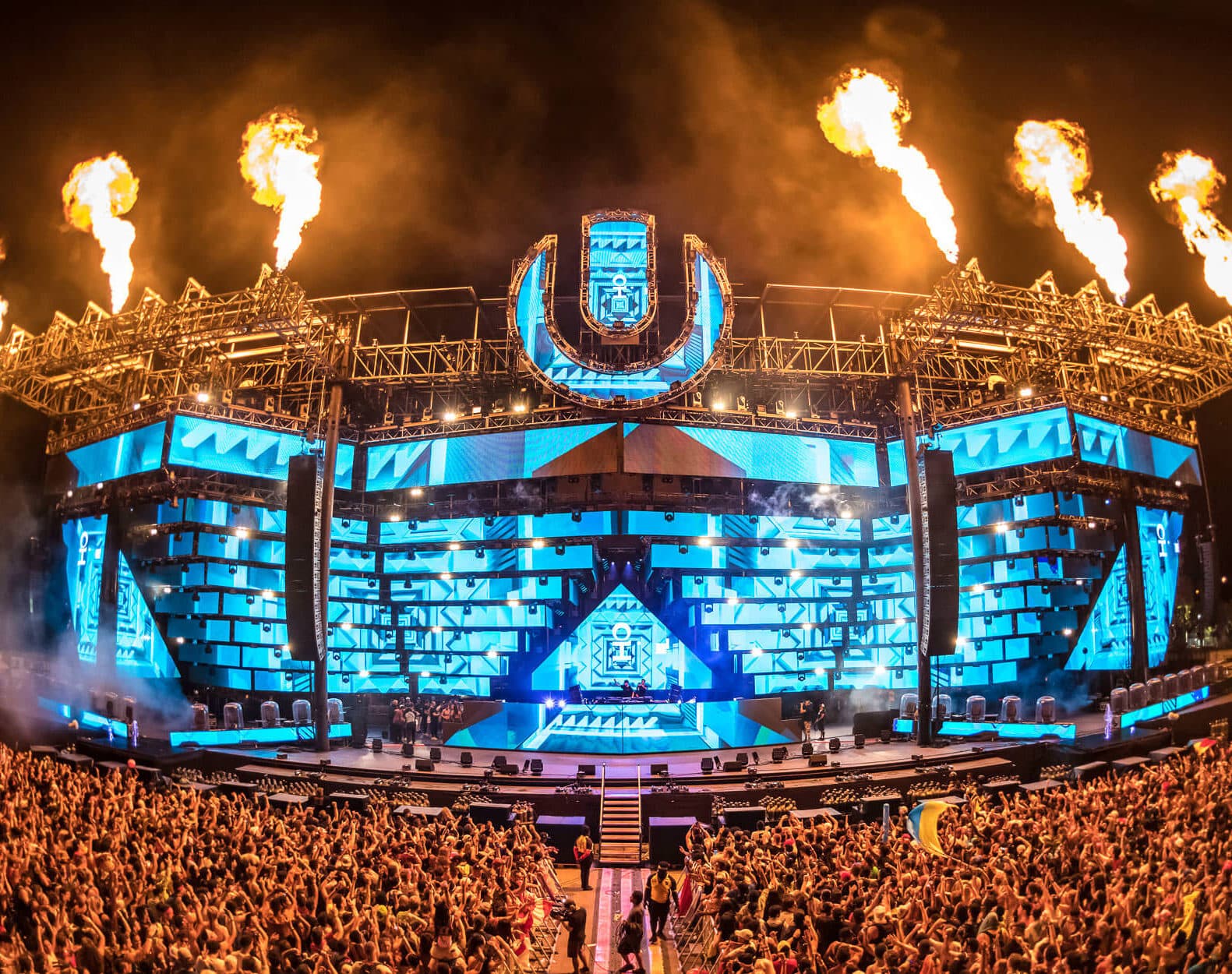 Amelie Lens and Sara Landry B2B Set at Ultra Miami 2026