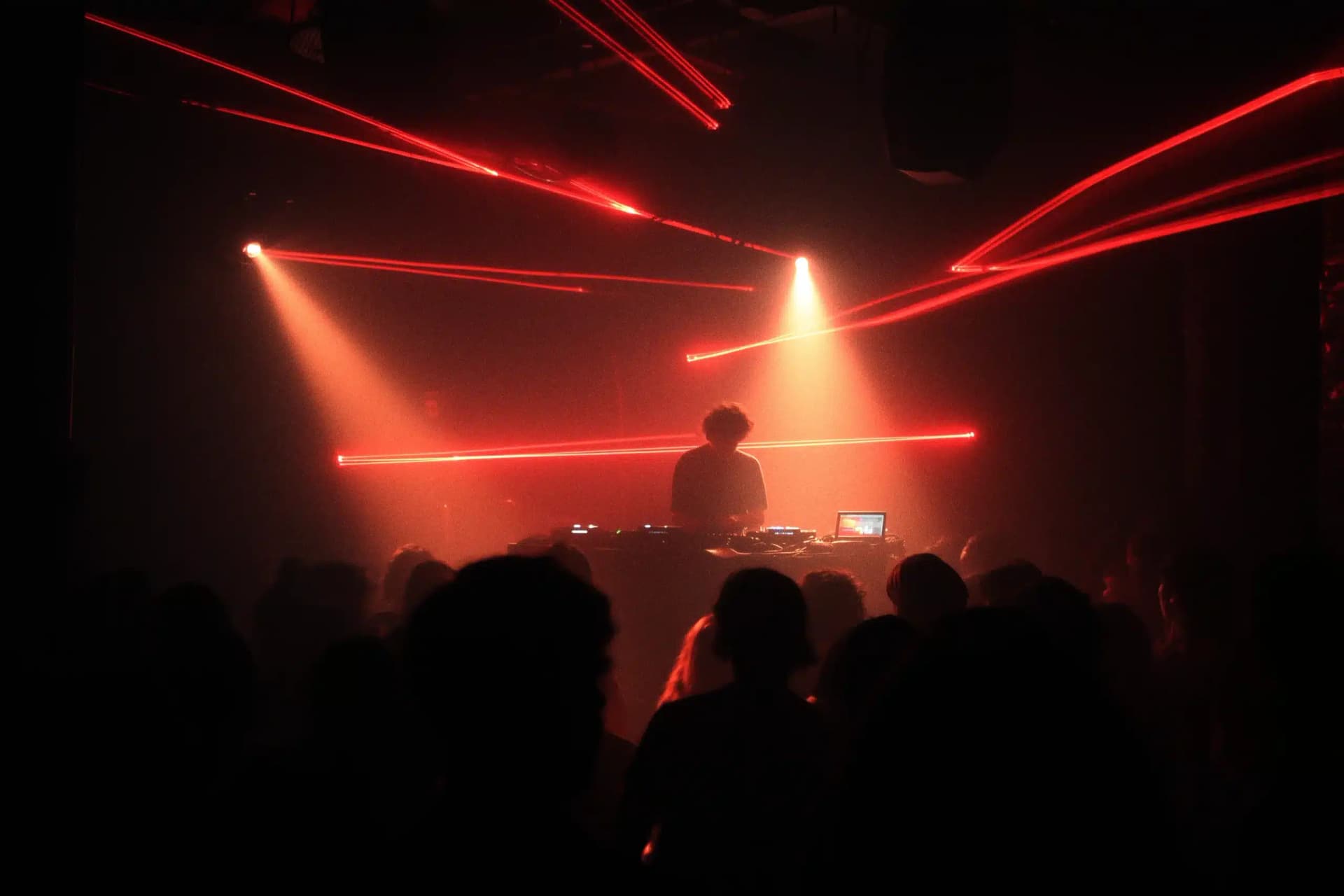 WHO Nights inaugura nueva temporada en Teatro Pereyra