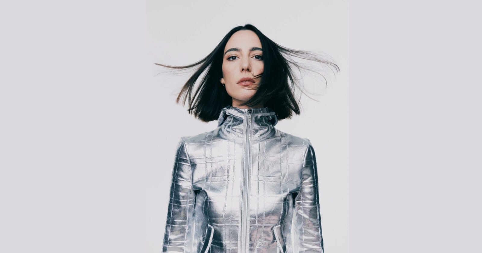 Amelie Lens trae su inmersivo show AURA a Chile en 2026