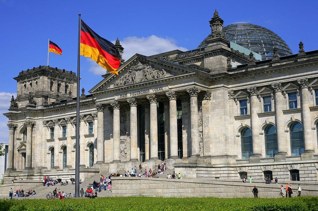Alemania eleva los clubes a recintos culturales oficiales