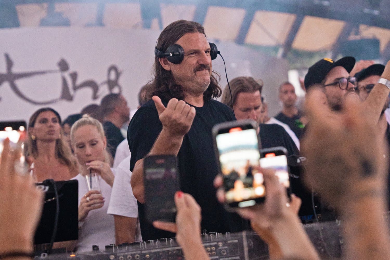 Solomun revive el 'Dance first' en Pacha Ibiza 2026