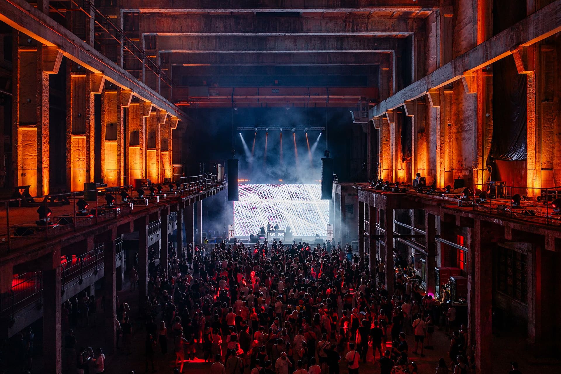 INOTA Festival: Techno brutalista en una central soviética