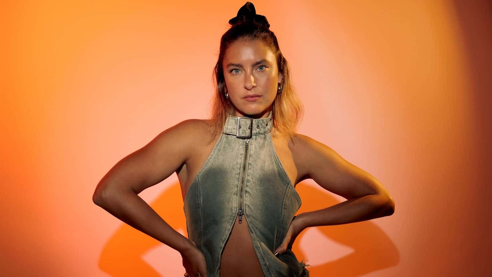 Mary Droppinz Evolves Her Live Format in a New Stage