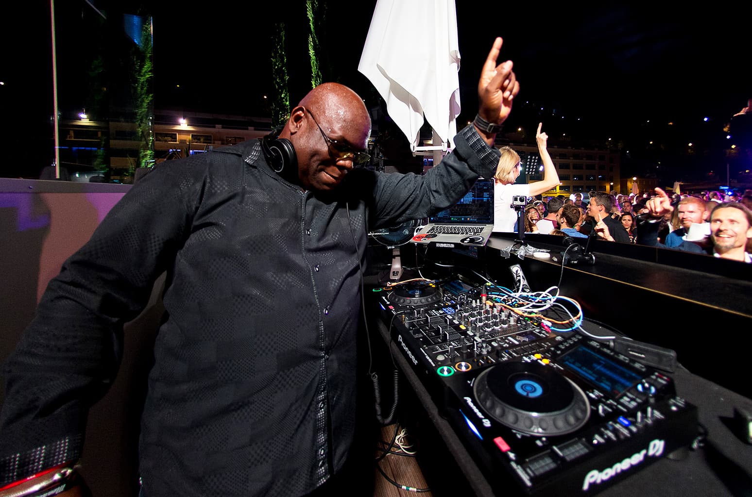 Carl Cox supports Kenya with a charity set in London