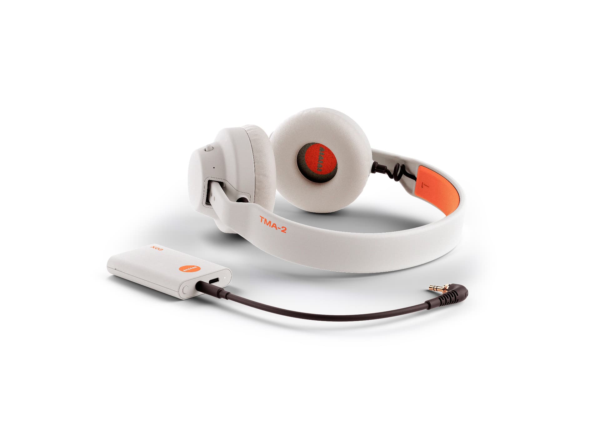 Auriculares TMA-2 blancos: AIAIAI y Björk en Echolalia
