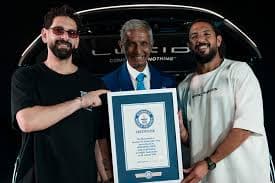 Dish Dash logra Récord Guinness con 61 DJs y SUV Lucid