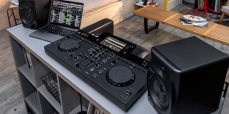 Guía Técnica: Configuración y Uso de AlphaTheta XDJ-AN