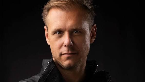Armin van Buuren corona el Freedom Stage Tomorrowland 2026