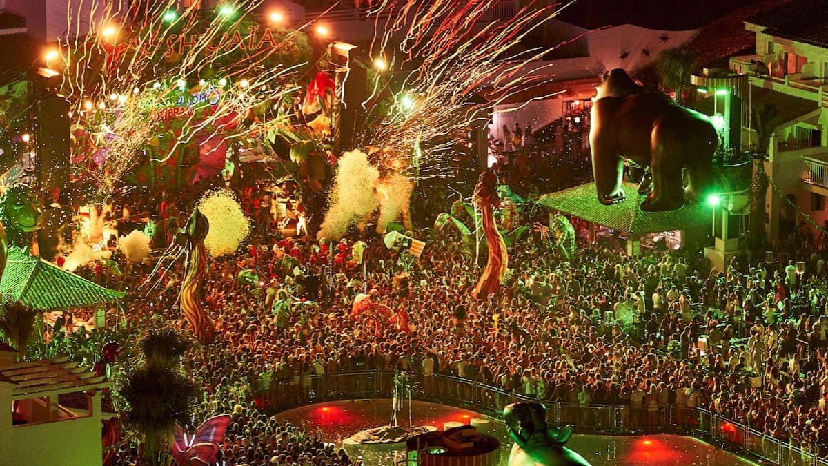 Elrow takes over Ushuaïa Ibiza with its house and techno debut