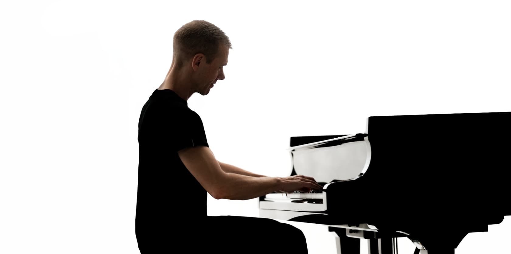 Armin van Buuren and his biggest piano show at Caprera