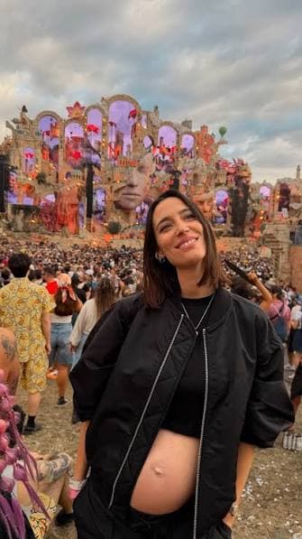 Amelie Lens closes Tomorrowland while pregnant, presenting AURA
