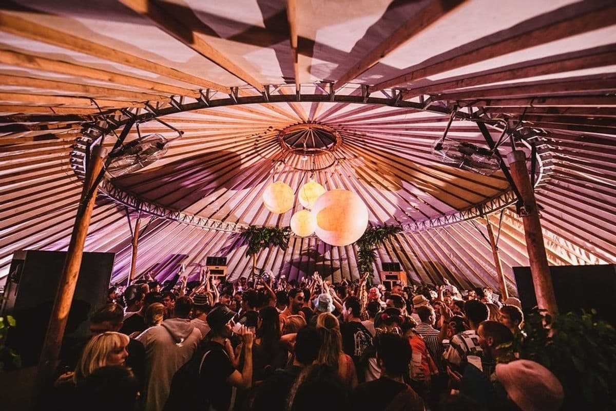 Houghton Festival 2026: Fallece una mujer en el evento