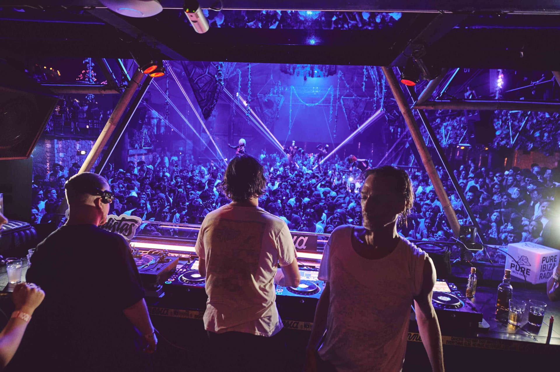 Ricardo Villalobos B3B Chris Stussy B3B Raresh en Pyramid