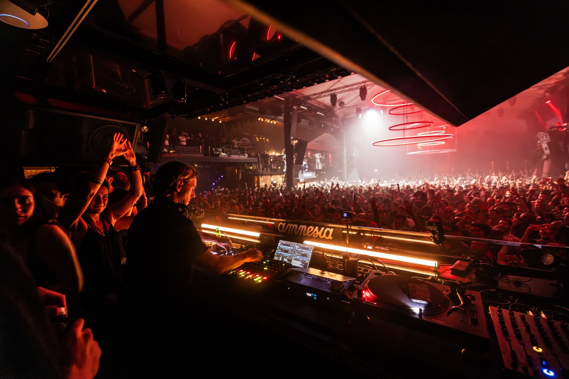 Cocoon se une al 50 aniversario de Amnesia este domingo