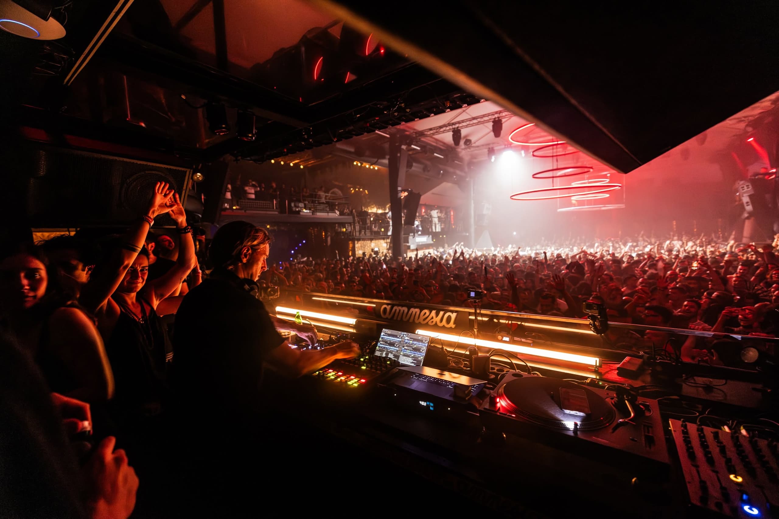 Cocoon se une al 50 aniversario de Amnesia este domingo