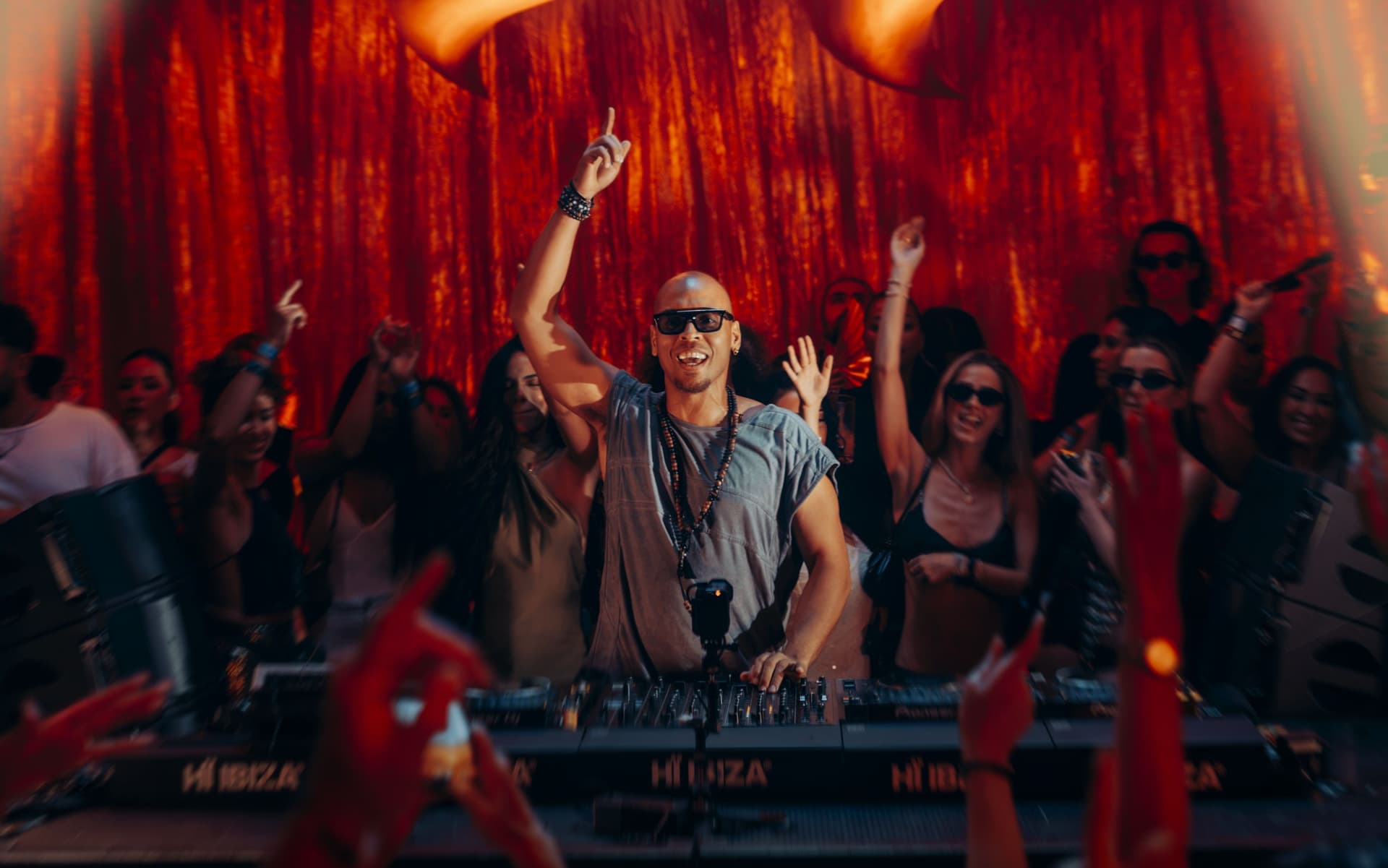 Francis Mercier vuelve con Solèy en Hï Ibiza